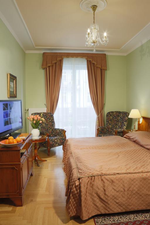 Bristol Hotel